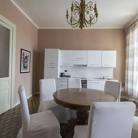 Casa Del Fotografo Apartment Alba (Piedmont)